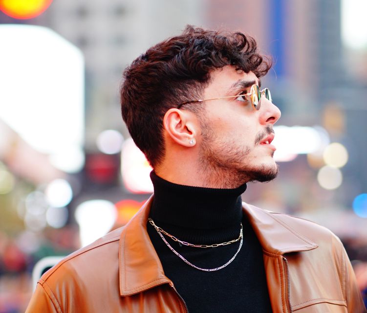 New York City: Solo or Couples Photoshoot in Times Square! - Accessibility and Participant Guidelines