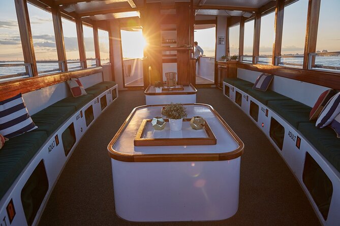 New York City Sunset Cocktail Cruise on Small Yacht - Beverage Offerings