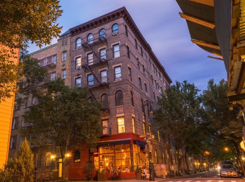 New York City: TV Show Friends Private Car Tour & Tickets - Sightseeing and Comfort