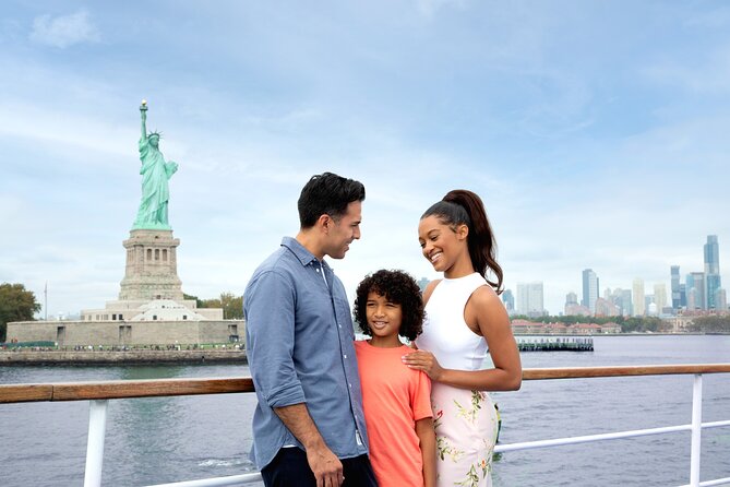 New York Fathers Day Dinner Buffet Cruise - Entertainment and Amenities