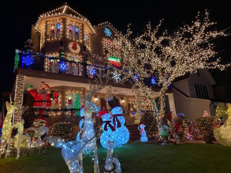 New York: French Magical Christmas Lights Tour in Brooklyn - Booking Information
