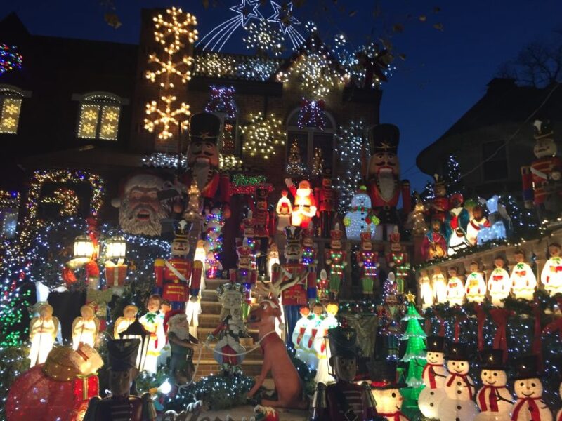 New York: French Magical Christmas Lights Tour in Brooklyn - Preparation and Requirements