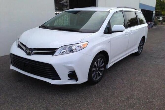 New York Private Round Trip NYC Airports JFK LGA EWR to Manhattan - Vehicle Options