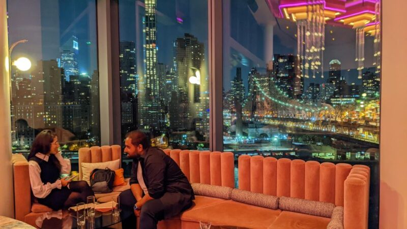 New York Rooftop Pub Crawl - Dress Code and Attire