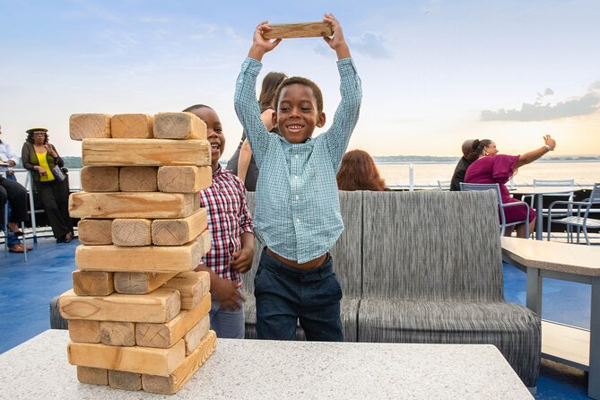 New York Thanksgiving Day Buffet Dinner Cruise - Highlights of the Thanksgiving Dinner Cruise