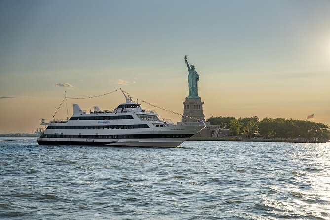 New York Thanksgiving Day Buffet Dinner Cruise - Meeting and Departure Information