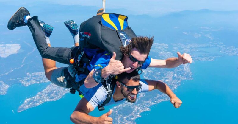 Newcastle: Tandem Beach Skydive With Optional Transfers - Highly Qualified and Experienced Instructors