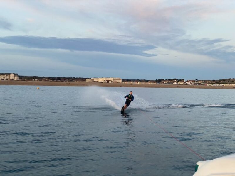 Newhaven: Water Skiing Session in East Sussex - Duration and Inclusions