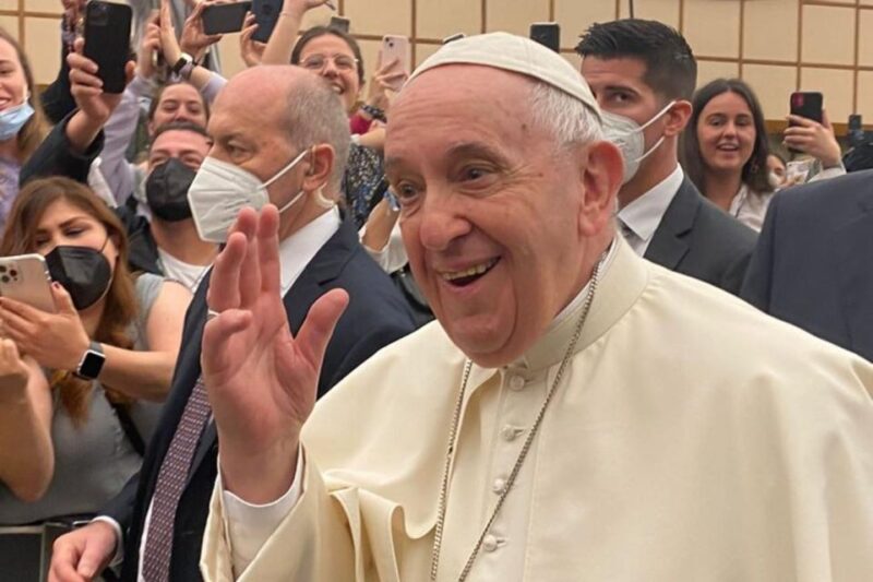 Newlywed Couples Blessing During Pope Francis Audience - Duration and Cancellation Policy