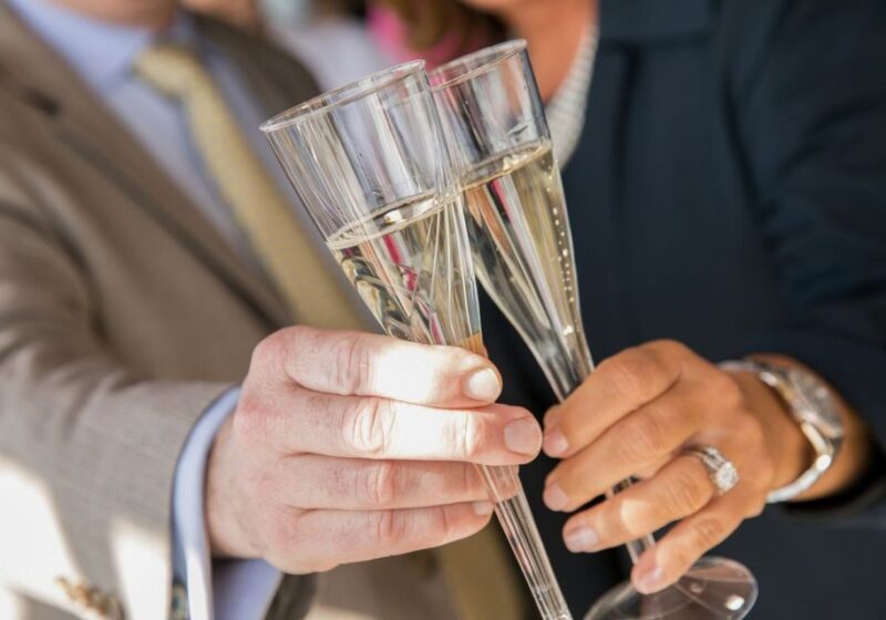 Newport Beach: Christmas Eve Buffet Brunch or Dinner Cruise - Culinary Experience