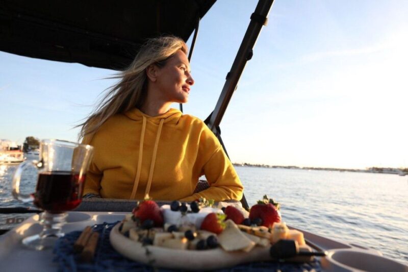 Newport Beach: Newport Harbor Private Wine and Cheese Cruise - Scenic Features