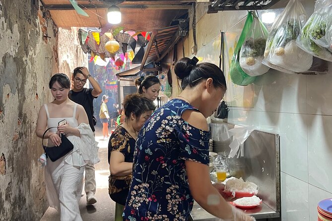 Ngon Ngon & Authentic Hanoi Food Tour - Pickup and Meeting Point