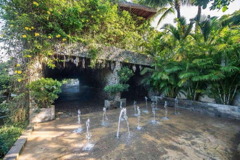 Nha Trang: Coral Reef Snorkeling, Mud Bath & Floating Bar - Visit to Con Sẻ Tre Tourist Village