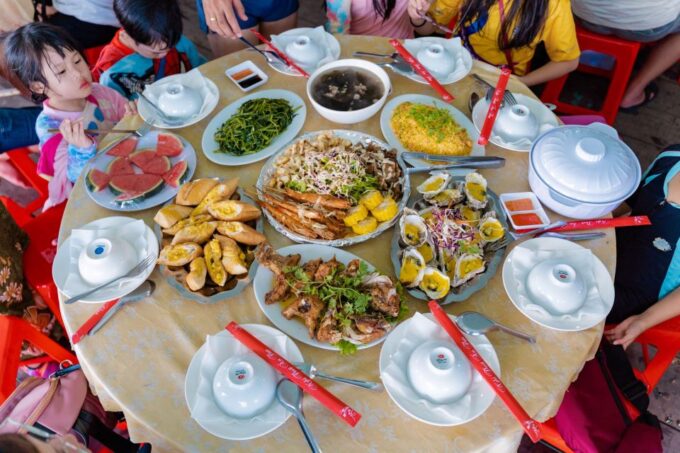 Nha Trang Private Deluxe Tour: Snorkeling - BBQ - Mud Bath - Transportation and Pickup