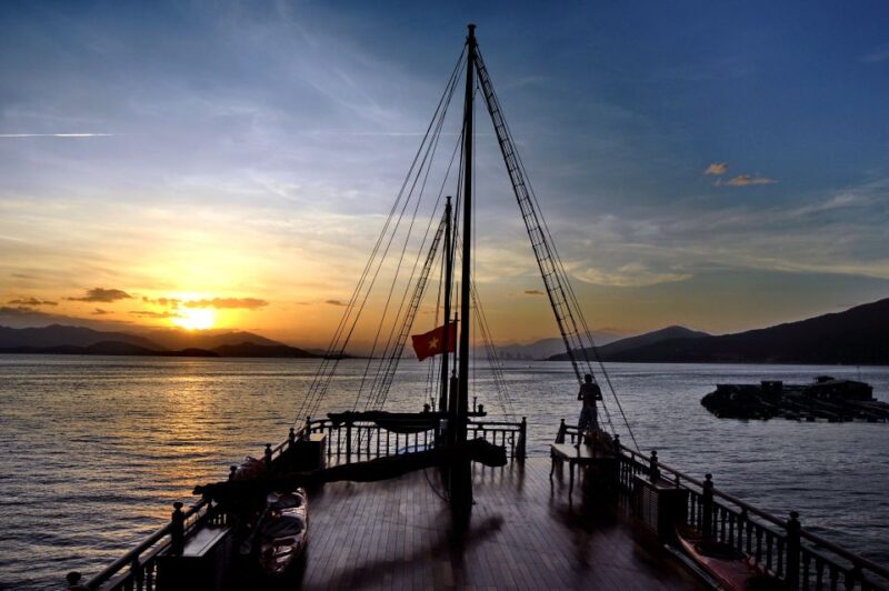 Nha Trang: Romantic Sunset Cocktails and Dinner Cruise - Key Points