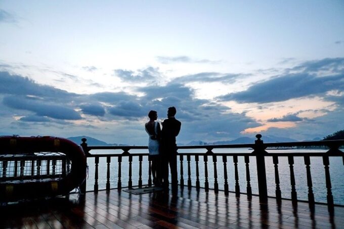 Nha Trang: Romantic Sunset Cocktails and Dinner Cruise - Inclusions and Additional Perks