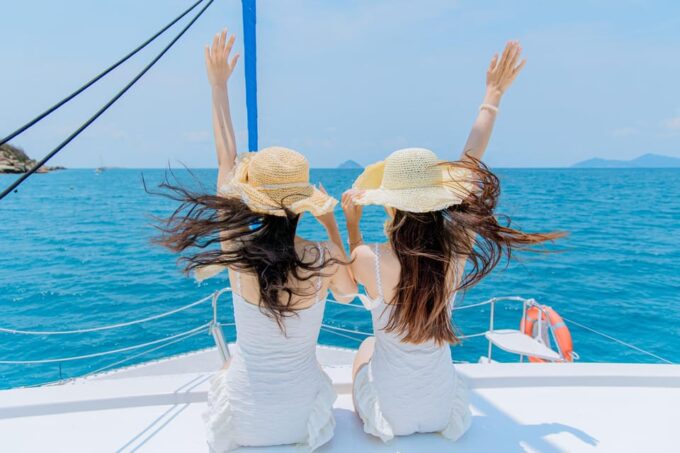 Nha Trang: VIP YACHT TOUR ( Bbq, Sunset, Water Activities) - Duration and Return