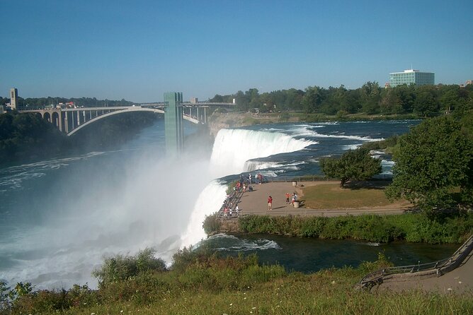 Niagara at a Glance Tour With Maid of the Mist Boat Cruise - Meeting and Pickup Details