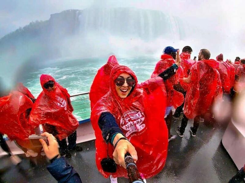 Niagara: Boat Tour, Lunch & Maple Syrup Tasting - A Casual Canadian Lunch