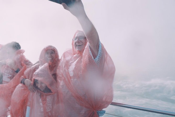 Niagara Falls Canada Day + Night Small Group Tour W/Falls Dinner - Included Services