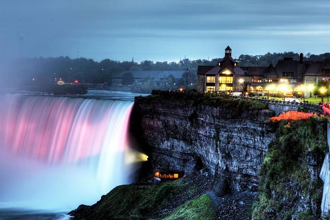Niagara Falls Canada Day + Night Small Group Tour W/Falls Dinner - Meeting and Pickup