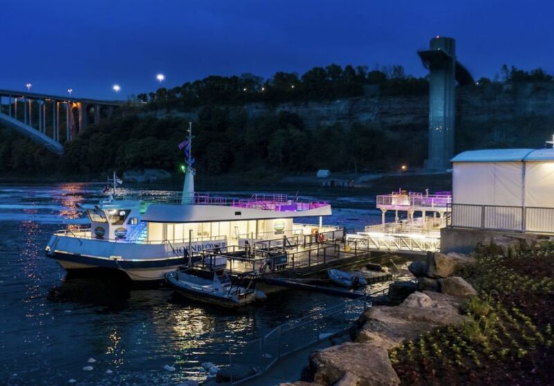 Niagara Falls, Canada: Evening Fireworks Cruise - Highlights of the Experience