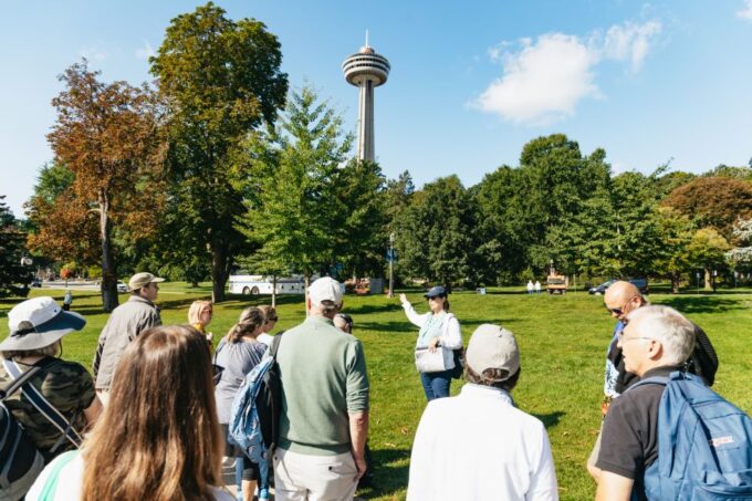 Niagara Falls, Canada: First Boat Cruise & Behind Falls Tour - Packing and Preparation