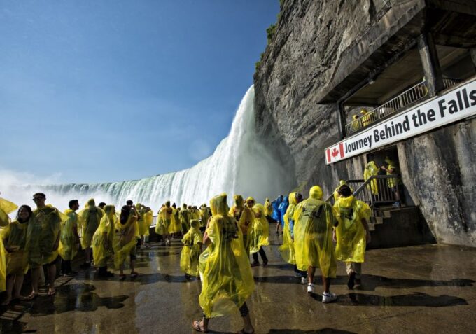 Niagara Falls, Canada: Sightseeing Tour With Boat Ride - Guided Tour Highlights