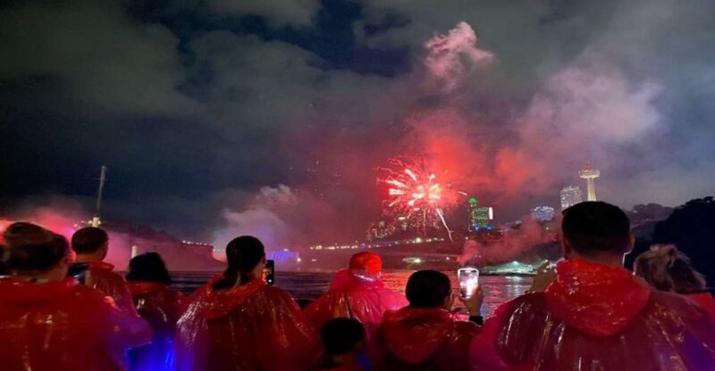 Niagara Falls Canada: Small Group Night Tour W/Boat & Dinner - Itinerary Highlights