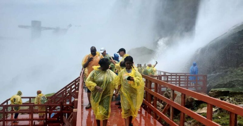 Niagara Falls Canada & USA: Small Group Deluxe Tour - Inclusions