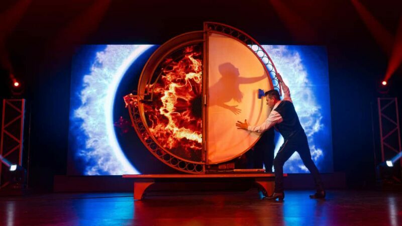 Niagara Falls, Canada: Wild Magic Show Ticket - What You Can Expect at the Wild Magic Show