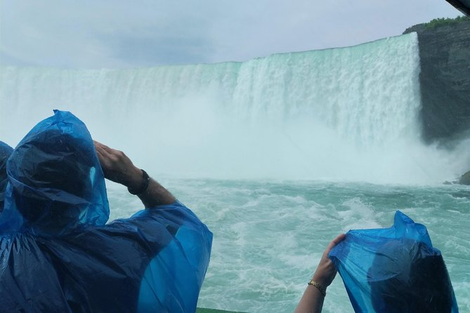 Niagara Falls Canadian Side Tour and Maid of the Mist Boat Ride Option - Queen Victoria Park