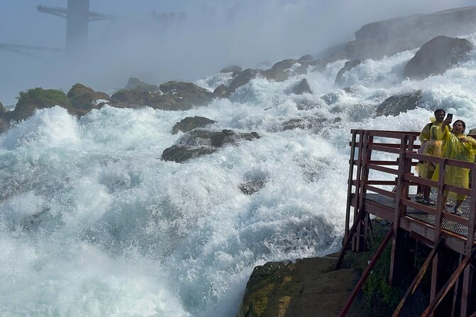 Niagara Falls- Cave of the Winds- Afternoon Tour - Traveler Participation