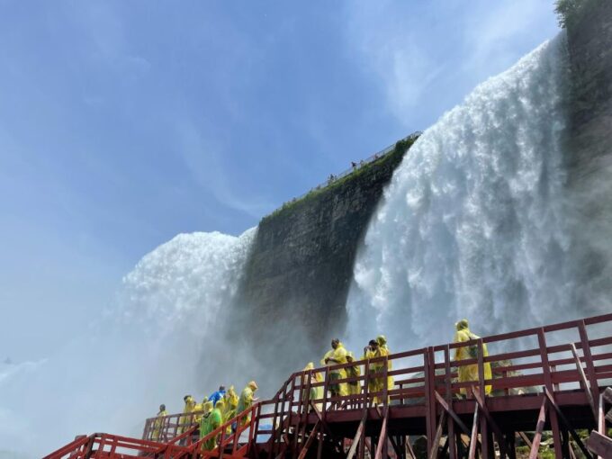 Niagara Falls: Maid of the Mist & Cave of the Winds Tour - Accessibility and Mobility Considerations
