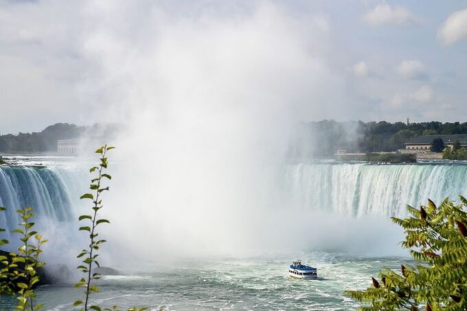 Niagara Falls, On: Helicopter Ride With Boat & Skylon Lunch - Boat Tour and Behind the Falls