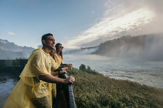 Niagara Falls Pass Including 4 Entry Tickets and Sightseeing App - Butterfly Conservatory Exploration
