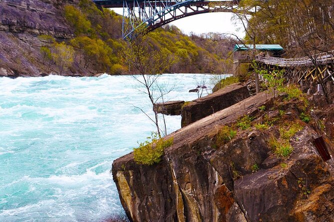 Niagara Falls Private Day Tour - Winery Visit