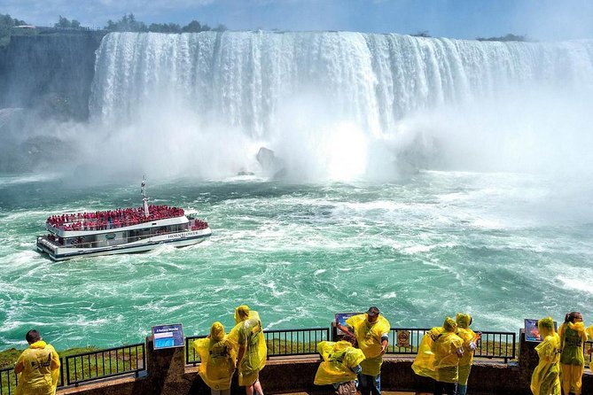 Niagara Falls Tour From Toronto With Boat, Journey Behind the Falls and Lunch - Floral Clock