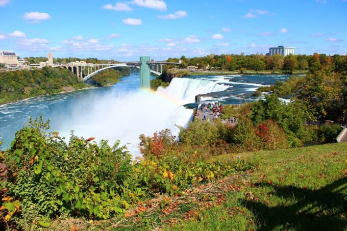 Niagara Falls: US & Canada Full-Day Tour & Lunch - Maid of the Mist and Cave of the Winds