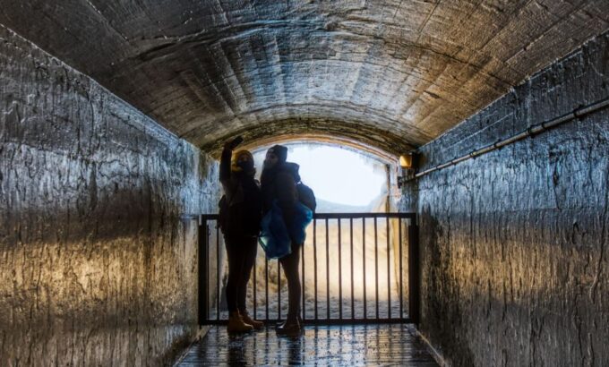 Niagara Falls: Walking Tour With Journey Behind the Falls - Exploring Niagara Falls