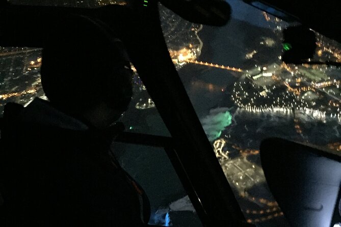 Niagara Helicopters Winter Lights at Night Tour - Helicopter Specifications and Capacity