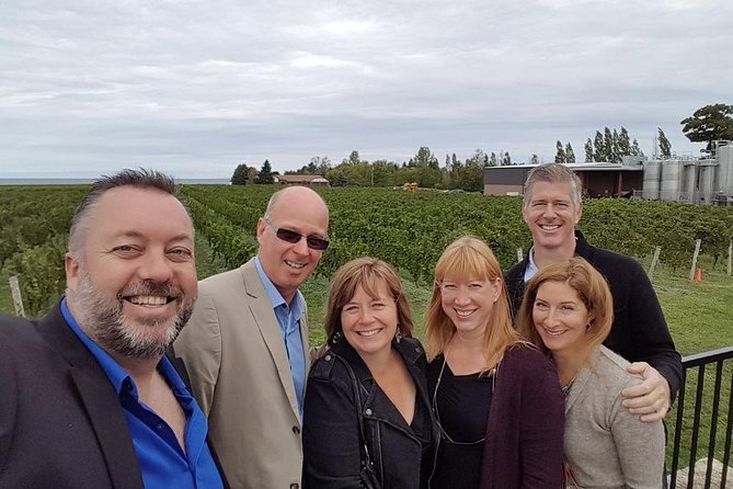 Niagara-On-The-Lake Small Group Wine Tour With Picnic Lunch - Accessibility and Accommodations