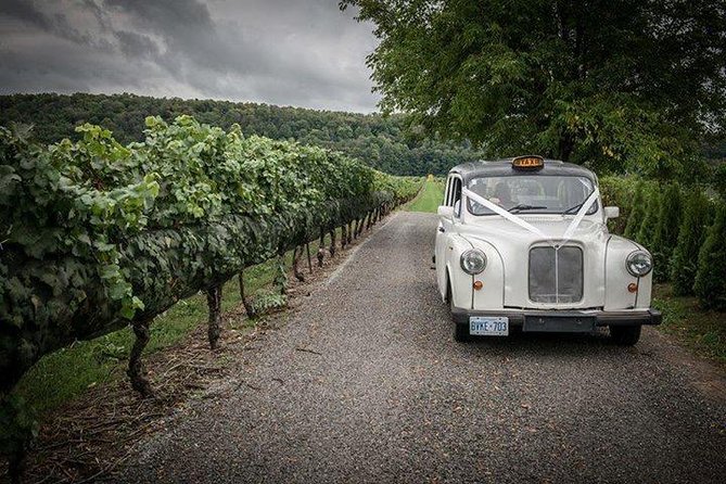 Niagara-On-The-Lake Wine Tour With Lunch -Private Tour in Classic English Cab - Lunch Options