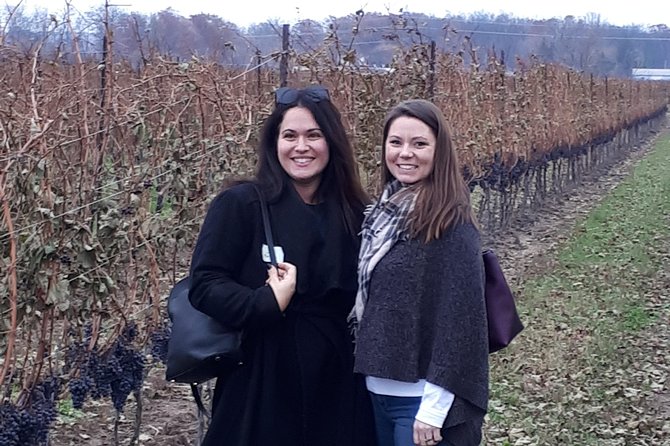Niagara-On-The-Lake Winery Tasting Afternoon Tour With Wine and Cheese - Winery Boutique Shopping