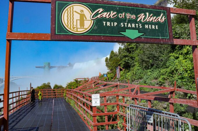 Niagara, Usa: Daredevils Walking Tour With Cave of the Winds - Tour Duration and Cancellation