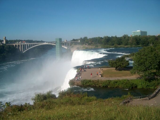 Niagara, Usa: Falls Tour & Maid of the Mist With Transport - Maid of the Mist Boat Cruise