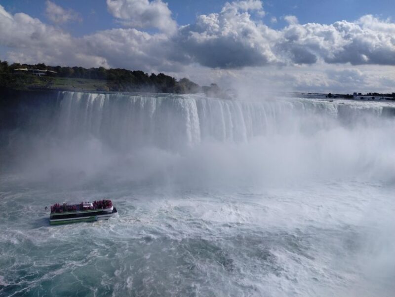 Niagara, Usa: Guided Tour With Boat, Cave of Winds, & Trolly - Itinerary Highlights
