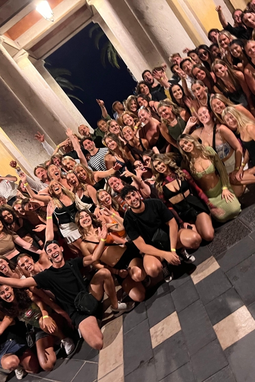 Nice Bar/Pub Crawl | 3 BEST Bars & 1 Club With Free Drinks! - Navigating the Crawl