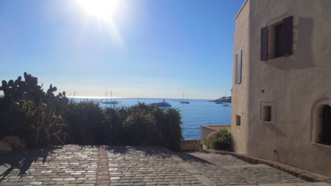 Nice: Cannes, Antibes & St Paul De Vence Half-Day Tour - Cannes: Palais Des Festivals