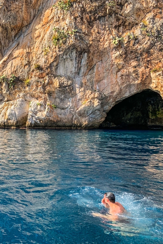 Nice: Coastline Boat Cruise to Monaco - Key Points
